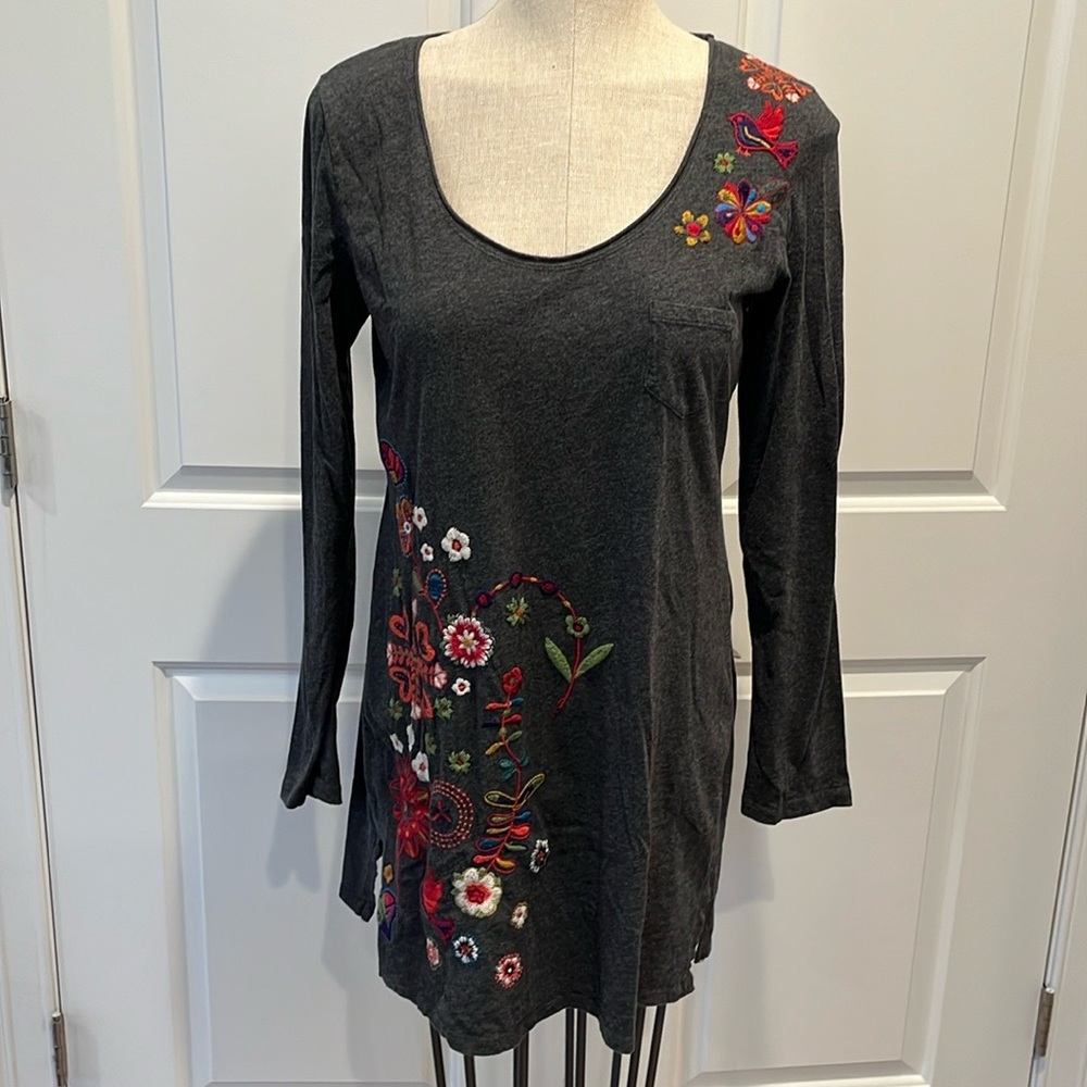 Johnny Was gray cotton long sleeve embroidered dress SZ Med